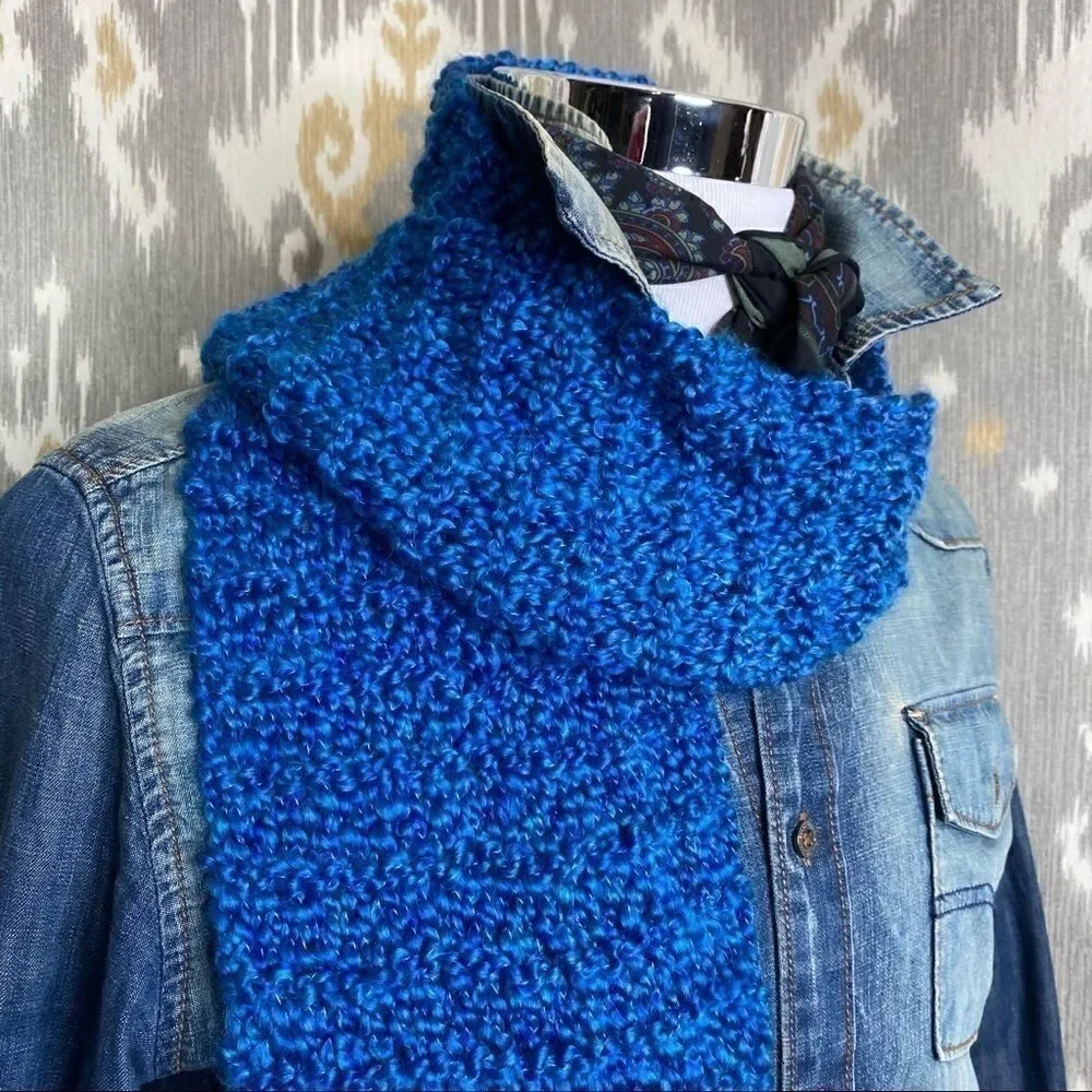 Unisex Hand-knit Oblong Blue Scarf